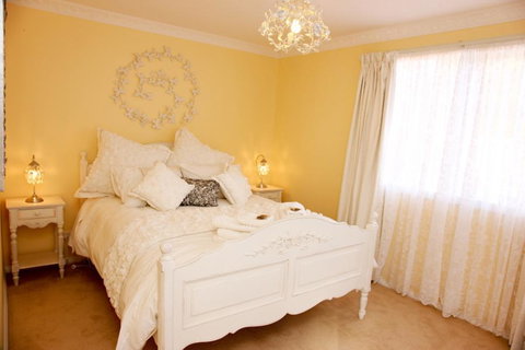 Secret Cottage - Mackay Tourism 1