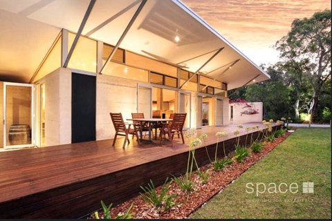 Selador - 2BR Private Bushland Retreat Close To The Beach And Wineries - Mackay Tourism 2