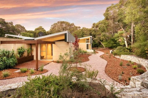 Selador - 2BR Private Bushland Retreat Close To The Beach And Wineries - Mackay Tourism 1