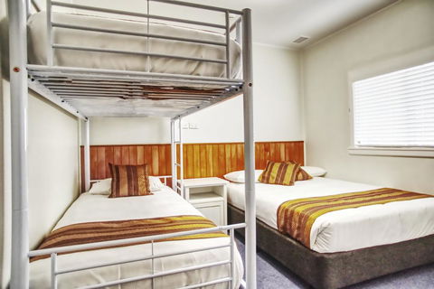 Selwyn Star Lodge - Mackay Tourism 3