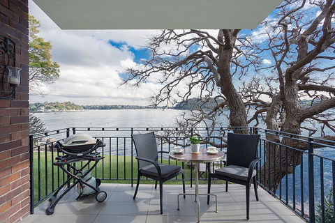 Serene And Stylish Harbourside Apartment - Mackay Tourism 0