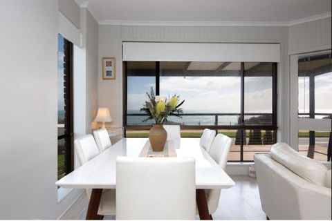 Shanti By The Sea - Mackay Tourism 0