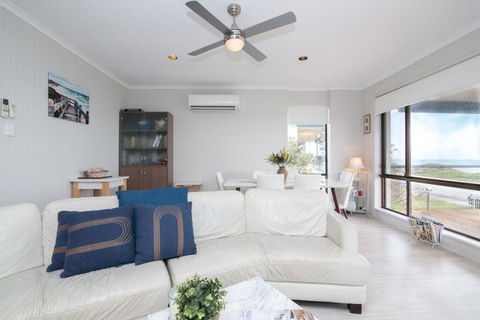 Shanti By The Sea - Mackay Tourism 3