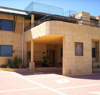 Shark Bay Views B  B - Mackay Tourism