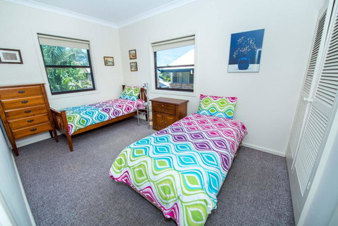 Shoal Bay Avenue, Unit 7 - Mackay Tourism 1