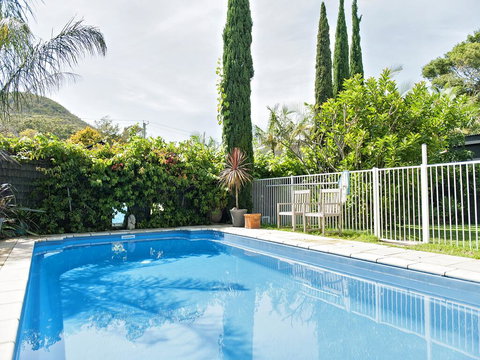 SHOAL BAY RIGGERS - Mackay Tourism 1