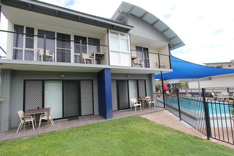 Shoredrive Motel - Mackay Tourism 1