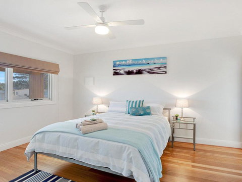 Sienna By The Sea - Spacious Coastal Getaway - Mackay Tourism 3