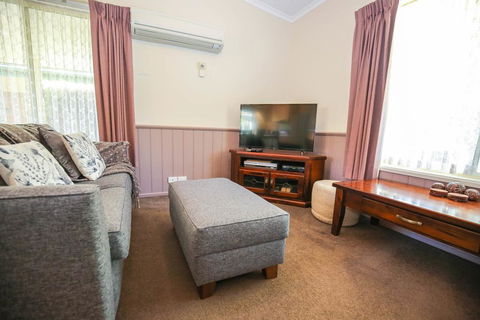 Silver Birches Holiday Unit 7 - Mackay Tourism 3