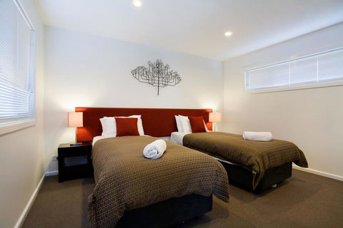 Silvermist, 17 Poley Cow Lane - Mackay Tourism 3