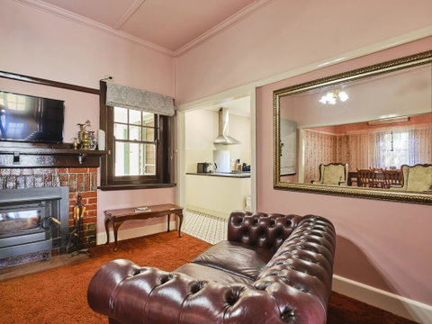 Skymirror Cottage - Mackay Tourism 2