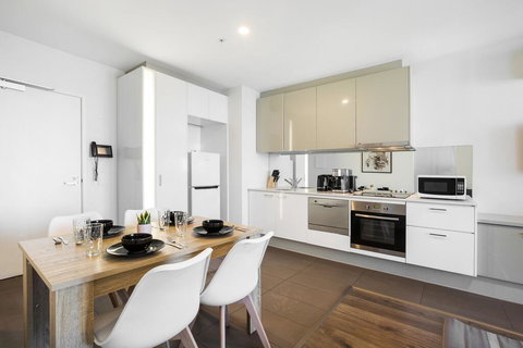 Sleek City Haven With Pool And Gym Access - Mackay Tourism 2