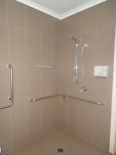 Smart Stayzzz Inns - Mackay Tourism 3