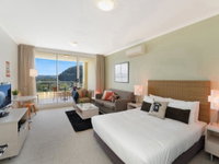 Soho - Ettalong Beach Resort