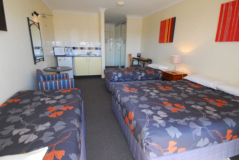 Southend Hotel - Mackay Tourism 2