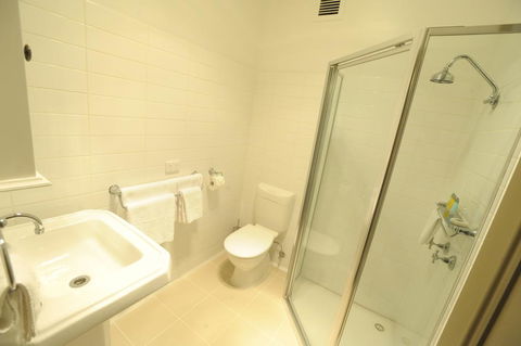 Sovereign Hill Hotel - Mackay Tourism 3
