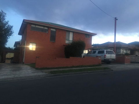 Spacious And Central To CBD - Mackay Tourism 3