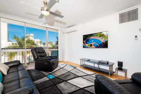 SPACIOUS RESORT STYLE APARTMENT And PARKING INC - Mackay Tourism 3