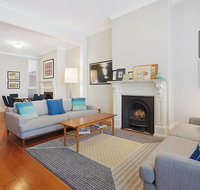 Spacious Victorian With Harbour View Terrace - Mackay Tourism