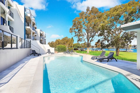 Spinnaker Quays - Mackay Tourism 0
