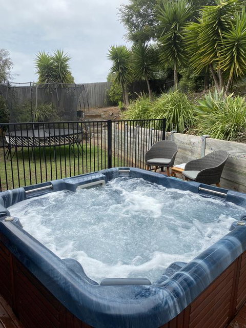 Springbank Spa & Surf - Mackay Tourism 1