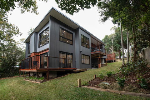 Springbrook25 Whole House - Mackay Tourism 0