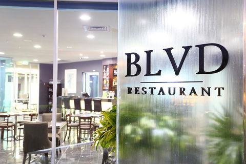 Springfield Lakes Boutique Hotel - Mackay Tourism 3