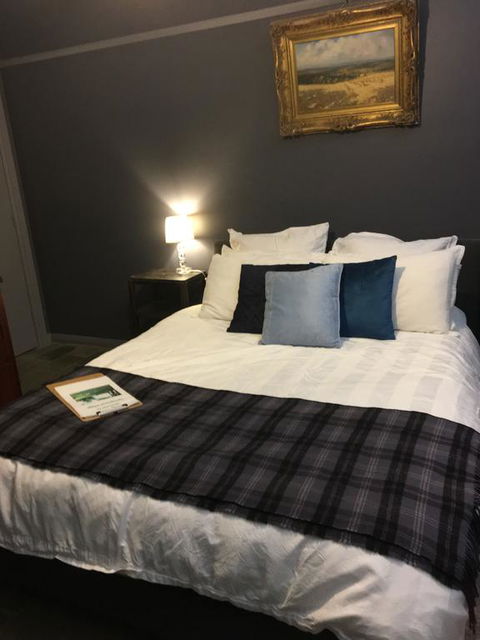 Springmead B&B - Mackay Tourism 1