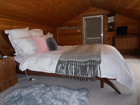 Springmead Rustic Cabin - Mackay Tourism 2