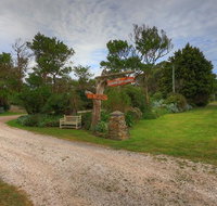 Stanley Lakeside Spa Cabins - Mackay Tourism