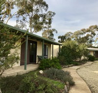 Stawell Holiday Cottages - Mackay Tourism