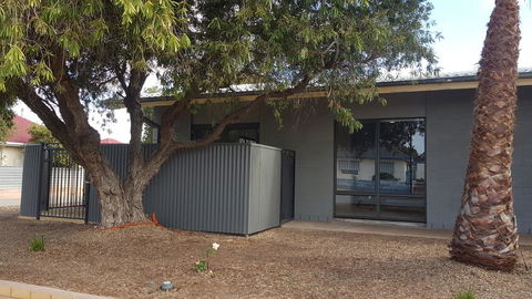 Stay Awhile In Port Pirie - Min Stay 4 Nights - Mackay Tourism 0