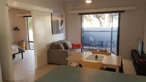 Stay Awhile In Port Pirie - Min Stay 4 Nights - Mackay Tourism 1