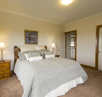 Stay Bathurst - Mackay Tourism