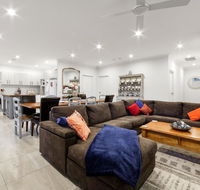 StayCentral - Rosanna Luxurious Mansion - Mackay Tourism