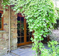 Stonehenge Retreat - Mackay Tourism