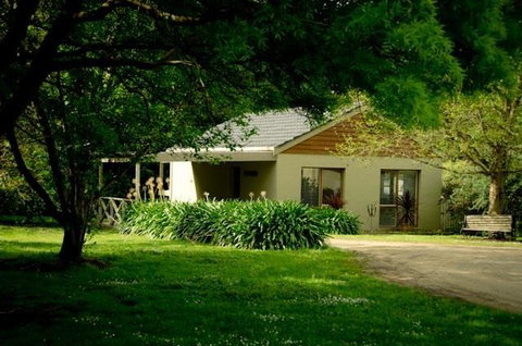 Stony Creek Cottages - Mackay Tourism 0