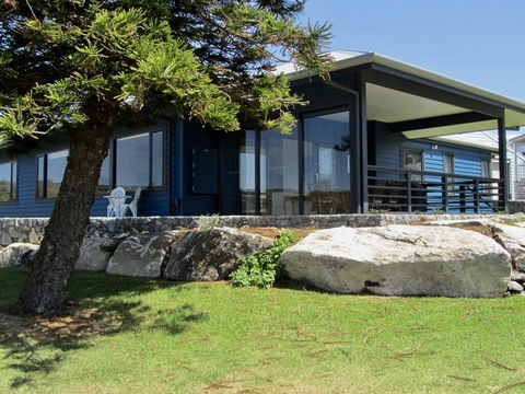 Storm Bay Cottage - Mackay Tourism 0