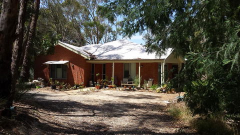 Stringybark Hills Retreat - Mackay Tourism 2