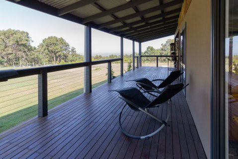 Studio 165 Hidden Gem On 50 Acres With Bay Views - Mackay Tourism 0