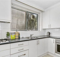Stunning Hidden Gem in the Heart of St. Kilda 2 Bed 1 Bath Free WiFi Carpark  Netflix - Mackay Tourism