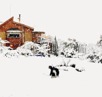 STUNNING HOME WITH AMAZING VIEWS - just 20 mins to the city and only 10 to MONA - Mackay Tourism