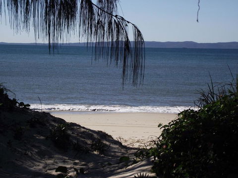 Stunning Surfside Apartment - Boyd St, Woorim - Mackay Tourism 1