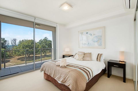 Stunning Surfside Apartment - Boyd St, Woorim - Mackay Tourism 2