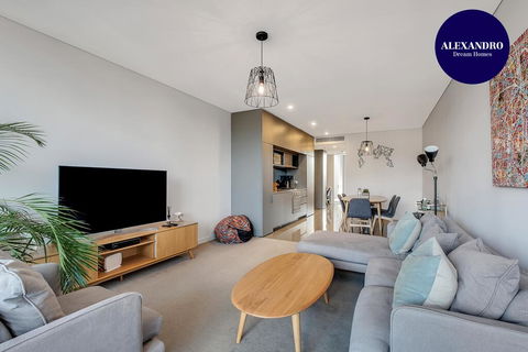 STYLISH CAMPERDOWN APARTMENT And PARKING INC - Mackay Tourism 0