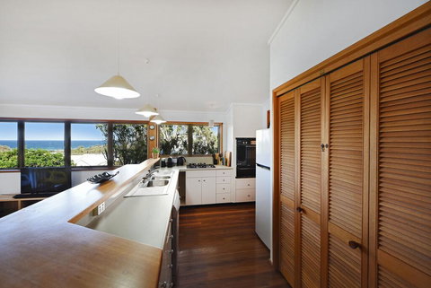 Sun Ray - 9 Pelican Street, Peregian Beach, Noosa Shire - Mackay Tourism 2