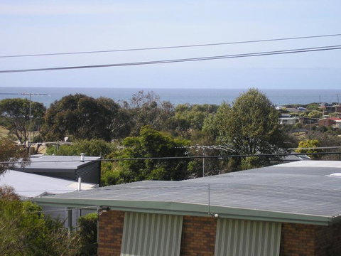 Sunningdale Beach House 16 - Mackay Tourism 1