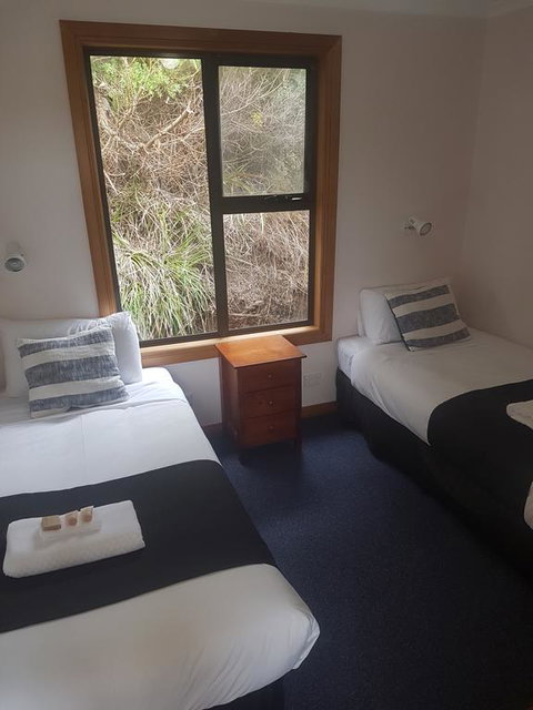 Sunset Holiday Villas - Mackay Tourism 2