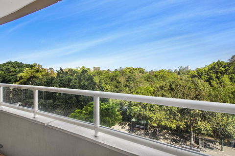 Super Convenient Apartment With Garden Views - Mackay Tourism 0