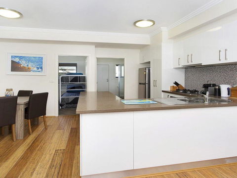 Surf Beach Townhouse - Mackay Tourism 1